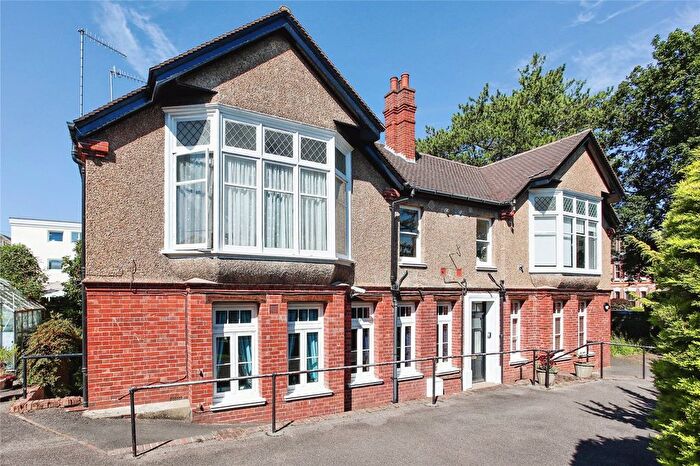 2 Bedroom Flat To Rent In Chilston Road, Tunbridge Wells, Kent, TN4