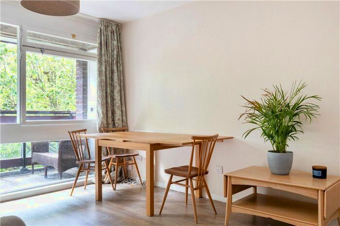 3 Bedroom Flat For Sale In Dighton Court, John Ruskin Street, London, SE5
