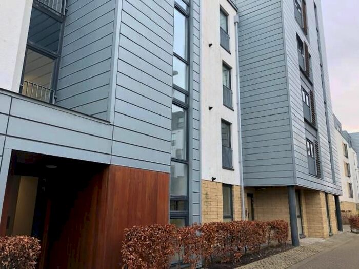 2 Bedroom Flat To Rent In Flat, Kimmerghame Path, Edinburgh, EH4