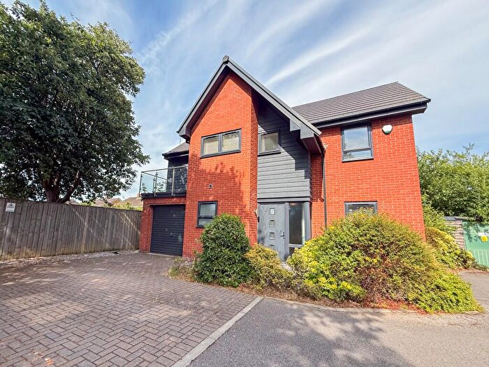 3 Bedroom Detached House To Rent In Beverley Road, Hull, East Riding Of Yorkshire, HU6