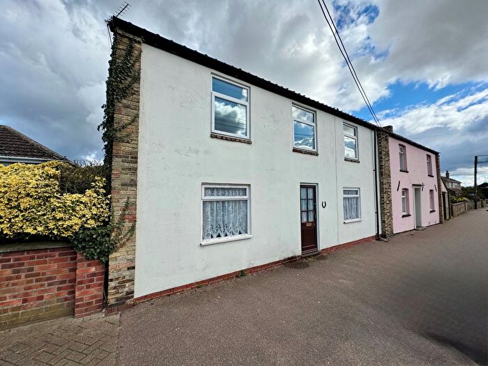 4 Bedroom Semi-detached House To Rent In High Street, Lakenheath, IP27