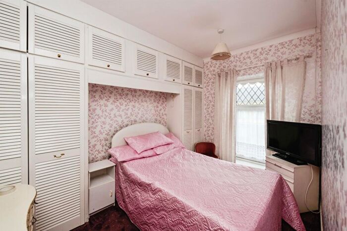 3 Bedroom End Of Terrace House For Sale In Christopher Road, Neath, SA10