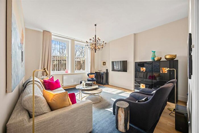 3 Bedroom Flat To Rent In Kings Gardens, West Hampstead, NW6