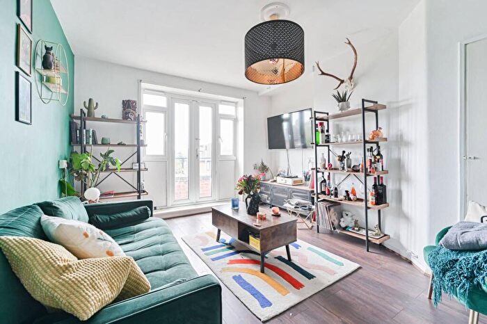 1 Bedroom Flat To Rent In Crossthwaite Avenue, Denmark Hill, London, SE5