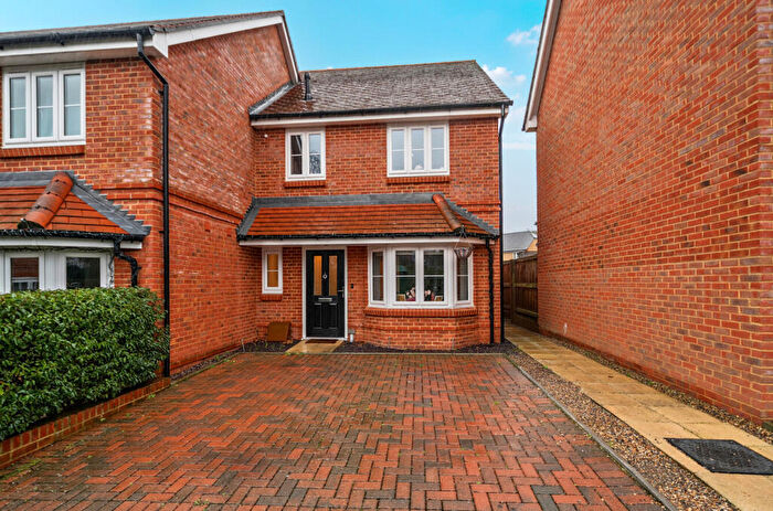 3 Bedroom End Of Terrace House For Sale In Yalden Gardens, Tongham, Surrey, GU10