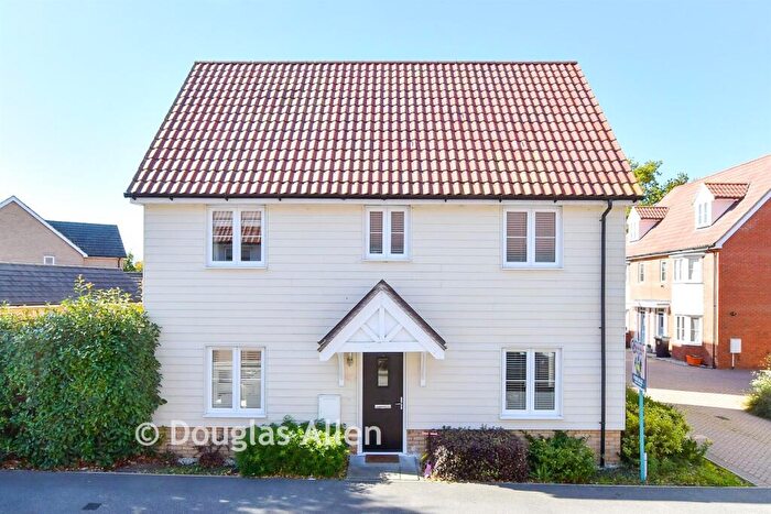 3 Bedroom Detached House For Sale In Braeburn Way, Basildon, Essex, SS14