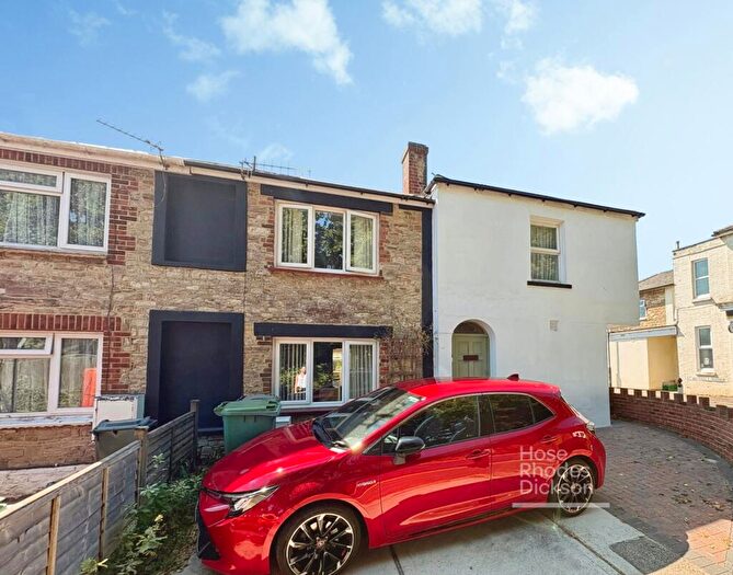 2 Bedroom Semi-Detached House For Sale In Upton Road, Ryde, Isle Of Wight, PO33