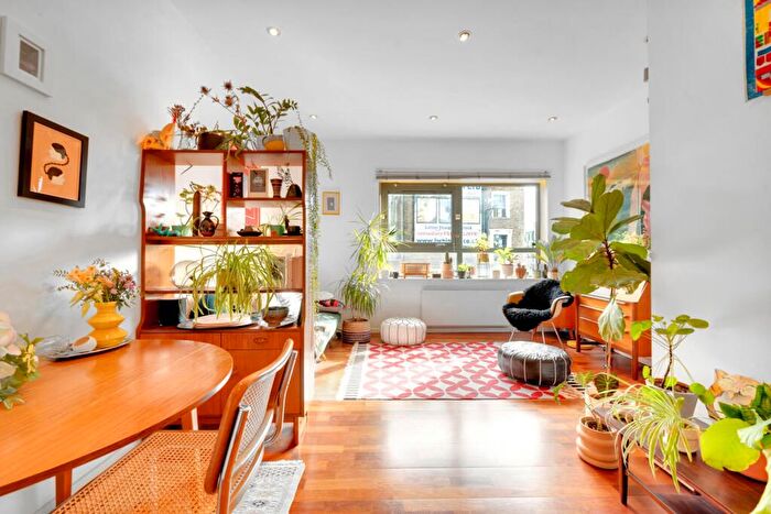 1 Bedroom Flat For Sale In Mildmay Park, Arc Building, N1