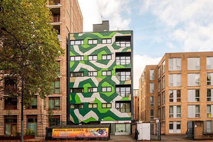 1 Bedroom Flat For Sale In New Kent Road, Elephant And Castle, London, SE1