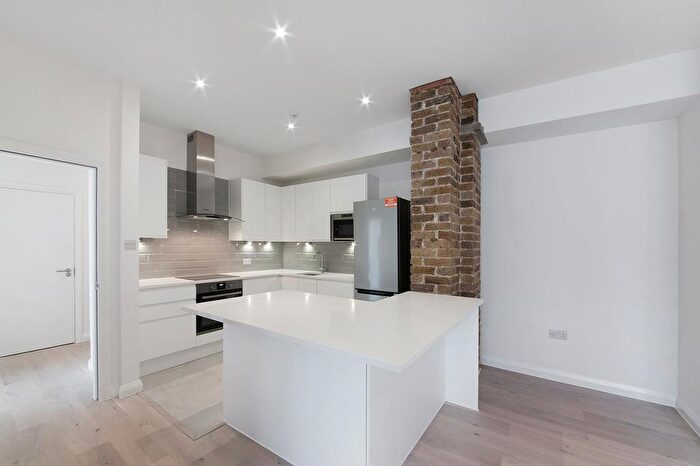 1 Bedroom Flat To Rent In - Glebe Road, London, E8