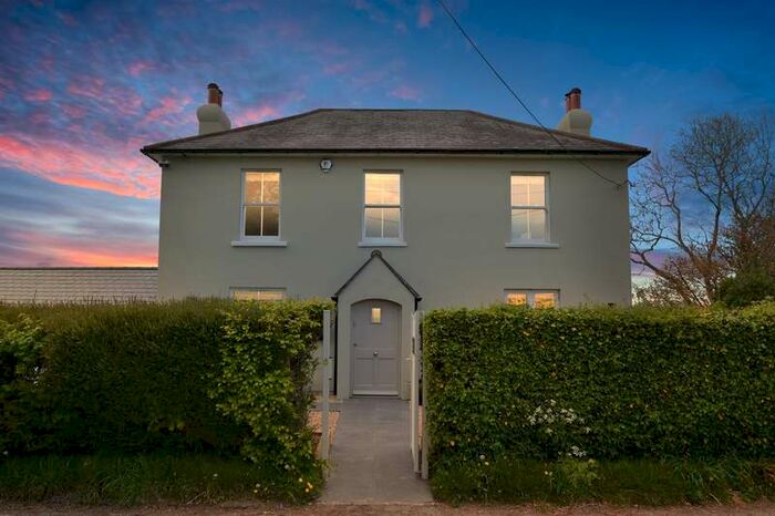 3 Bedroom House For Sale In Rackham Road, Amberley, West Sussex, BN18