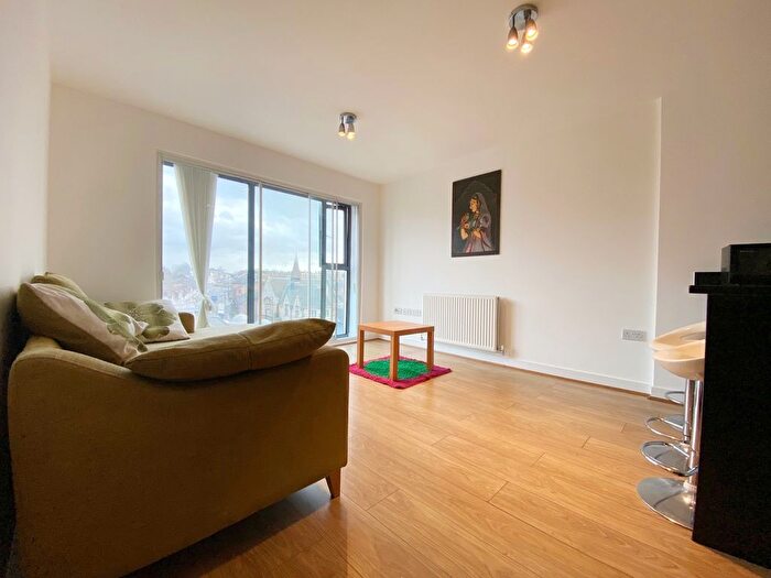 2 Bedroom Flat To Rent In Lewisham High Street, London, SE13