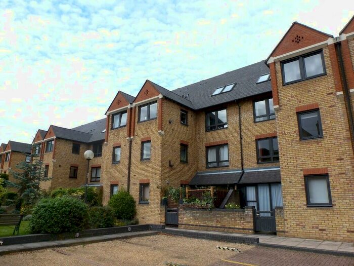 2 Bedroom Flat To Rent In Bailey Mews, Auckland Road, Cambridge, CB5