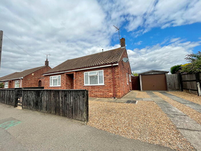 3 Bedroom Detached Bungalow For Sale In Maple Grove, March, PE15