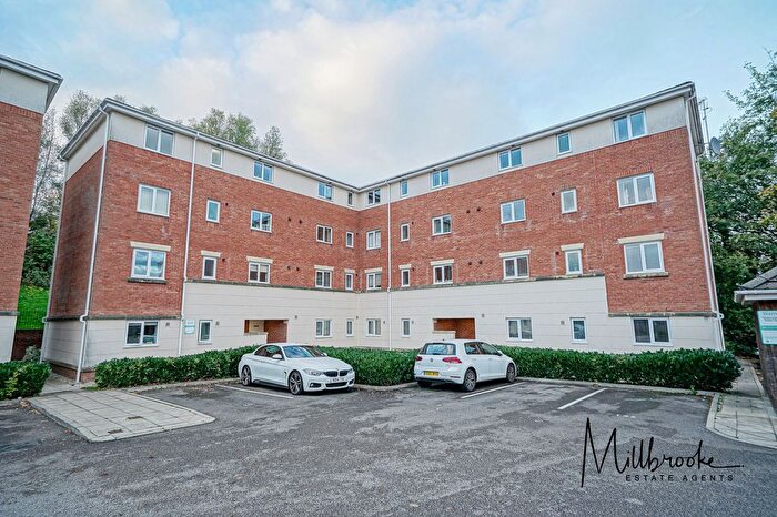 2 Bedroom Flat To Rent In Ledgard Avenue, Leigh, WN7