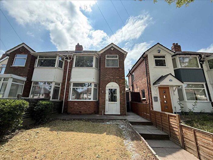 3 Bedroom Semi Detached House To Rent In Whitecroft Road, Birmingham, B26
