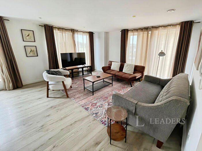 2 Bedroom Flat To Rent In Marque House, CB2