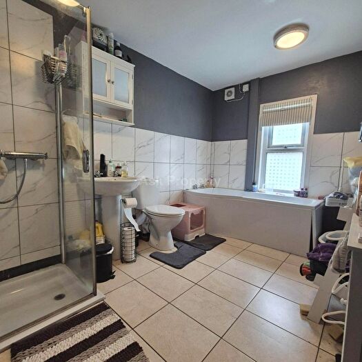 3 Bedroom Semi-Detached House To Rent In Chapel Terrace, Nottingham, NG15