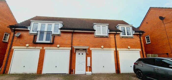 2 Bedroom House To Rent In Ross Close, LN2
