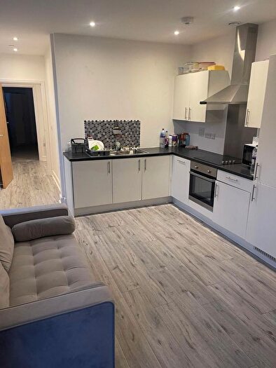 1 Bedroom Flat To Rent In Apartment, Heather Apartments, Cypress Road, Luton, LU1