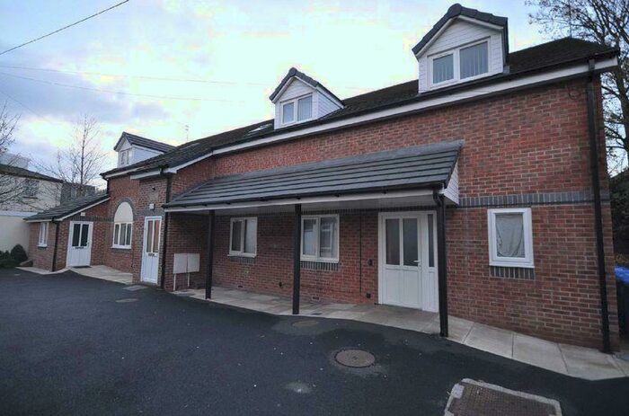 2 Bedroom Flat To Rent In Hornby Street, Heywood, OL10