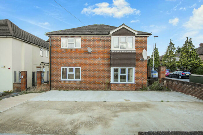 2 Bedroom Apartment To Rent In Pinner Road, Northwood, HA6
