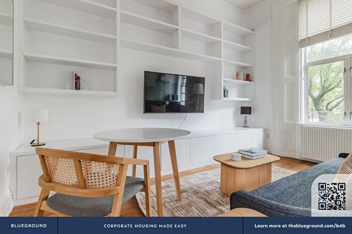 2 Bedroom Flat To Rent In Earl's Court, SW5