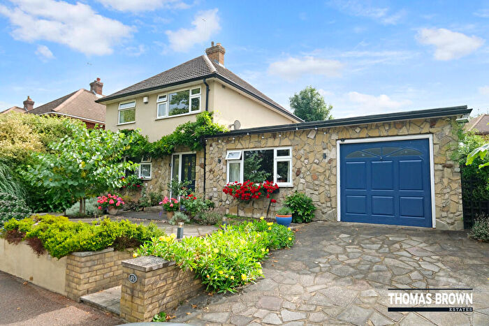4 Bedroom Detached House For Sale In Gleeson Drive, Orpington, BR6