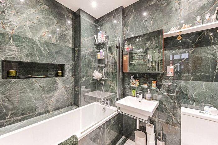 1 Bedroom Flat To Rent In Manson Place, South Kensington, London, SW7