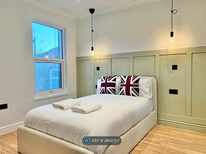 5 Bedroom Terraced House To Rent In Ropery St, London, E3