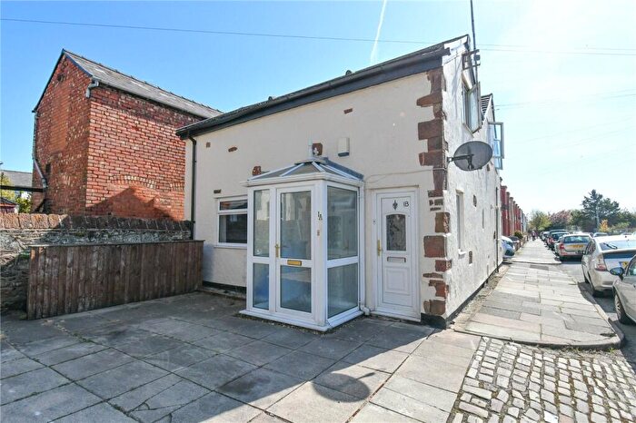2 Bedroom Flat For Sale In Melrose Avenue, Hoylake, Wirral, CH47