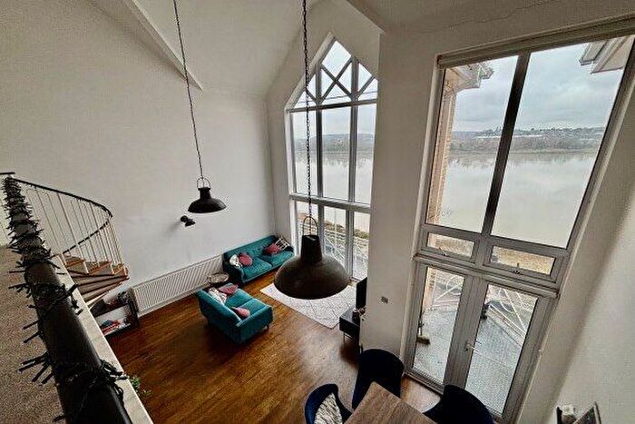 3 Bedroom Flat To Rent In Valetta Way, Rochester, ME1