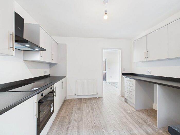 2 Bedroom Detached Bungalow For Sale In Grizedale, Hull, HU7