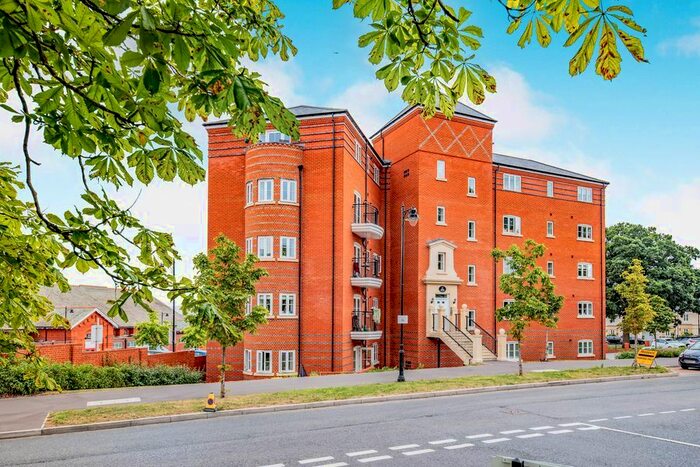 2 Bedroom Flat To Rent In Scarletts Road, Aldershot, GU11