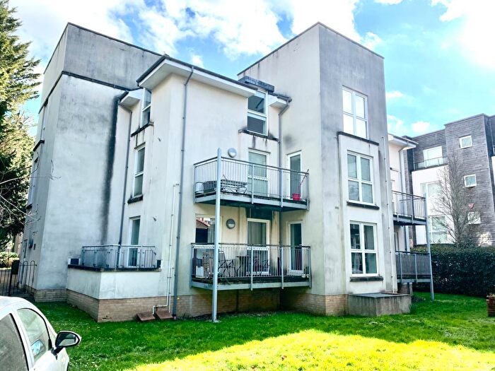 2 Bedroom Apartment To Rent In Banister Park, SO15
