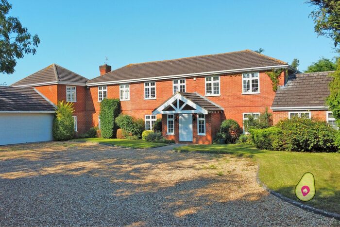 6 Bedroom Detached House For Sale In Theale Road, Burghfield, Reading, RG30