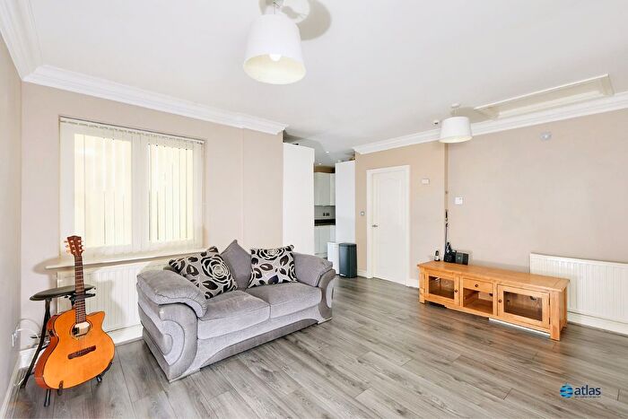 1 Bedroom Flat For Sale In Minehead Road, Aigburth, L17