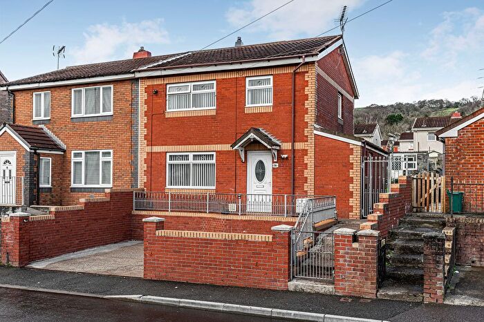 3 Bedroom Semi Detached House For Sale In Holly Street, Rhydyfelin, CF37