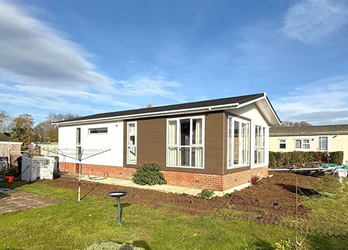 2 Bedroom Park Home For Sale In Langar Woods Park, Langar, NG13