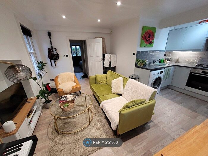 1 Bedroom Flat To Rent In Christchurch Road, London, N8