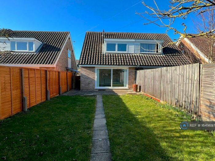 3 Bedroom Semi-Detached House To Rent In Newell Walk, Cambridge, CB1