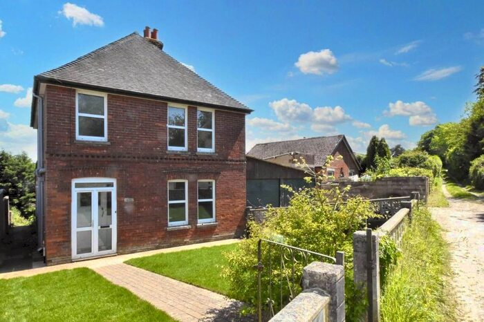 3 Bedroom Detached House To Rent In Mount Joy, Newport, PO30