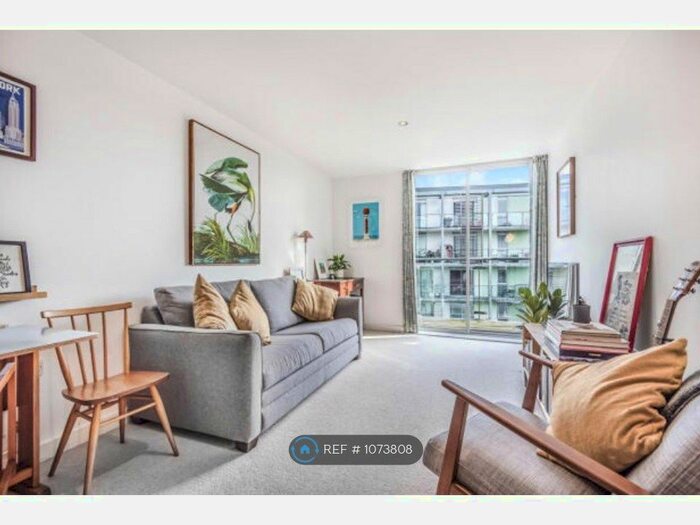 1 Bedroom Flat To Rent In Co Operative House, London, SE15