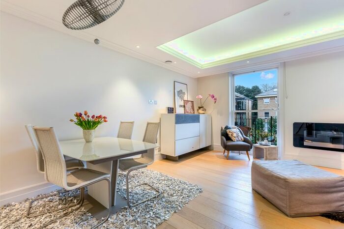 2 Bedroom Flat To Rent In Hounsfield Lodge, Wimbledon Park Hill, Wimbledon SW20