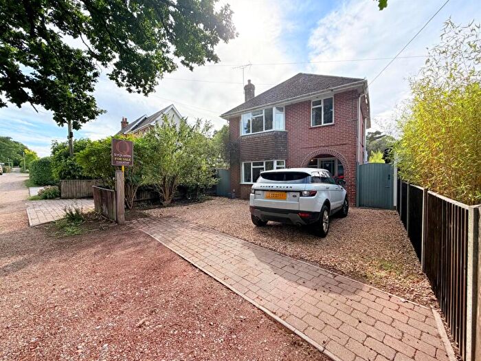 3 Bedroom Detached House For Sale In Antells Way, Alderholt, Fordingbridge, SP6