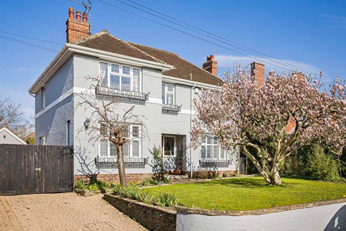 4 Bedroom Detached House To Rent In Sydenham Road South, Cheltenham, GL52