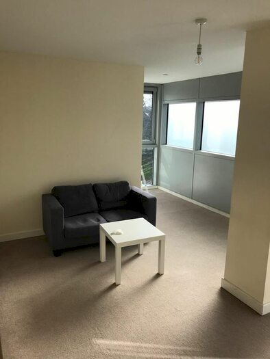 2 Bedroom Flat To Rent In Bramall Lane, Sheffield, S2