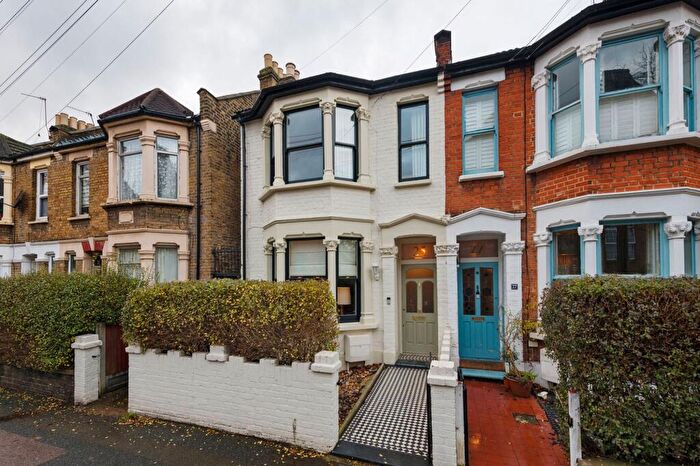 5 Bedroom Semi Detached House For Sale In Newport Road, Leyton, E10