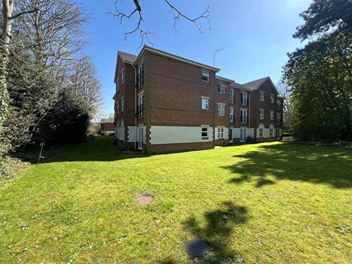 1 Bedroom Apartment For Sale In Norn Hill, Basingstoke, Hampshire, RG21