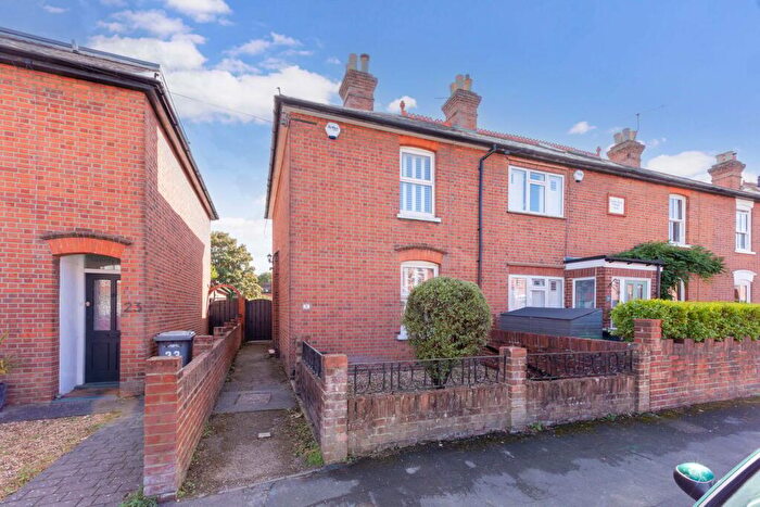 2 Bedroom End Of Terrace House For Sale In Penyston Road, Maidenhead, SL6